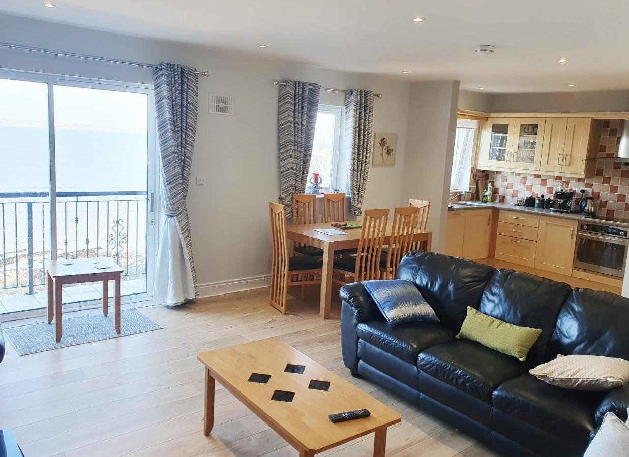 Ballycotton Holiday Apartment No 6 By Trident Holiday Homes المظهر الخارجي الصورة
