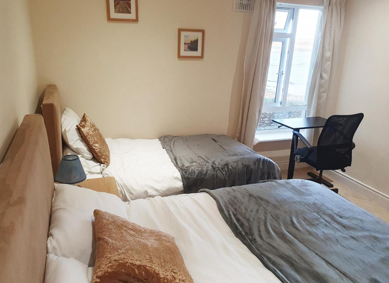 Ballycotton Holiday Apartment No 6 By Trident Holiday Homes المظهر الخارجي الصورة